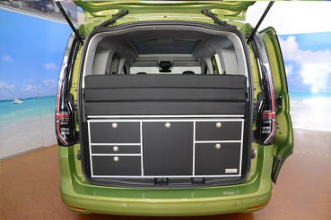 VanEssa Schlafsystem zur Kueche VW Caddy 5 Ford Tourneo Connect 3 Packzustand im Fahrzeug