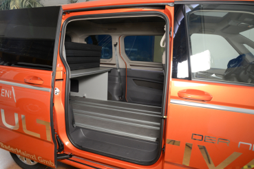 VanEssa Schlafsystem Surfer im VW T7 Multivan Packzustand