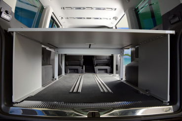 VanEssa Van sleeping system in Multivan VW T5/T6/T6.1 rear view rear board