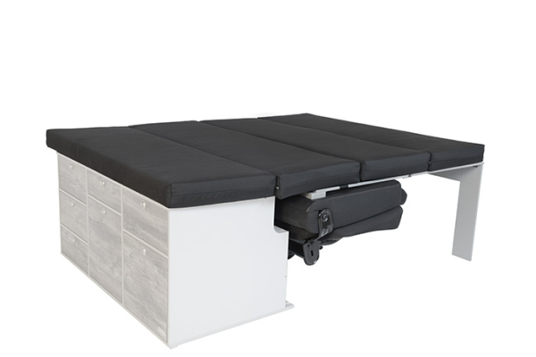 VanEssa sleeping system in addition to kitchen Transporter Caravelle with 3-seater bench