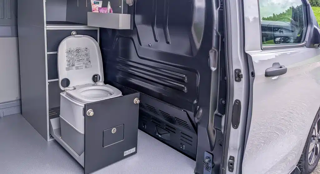 Transporter Kasten Einbau Campingmodule Innenraumodul Stauturm mit Trockentrenntoilette