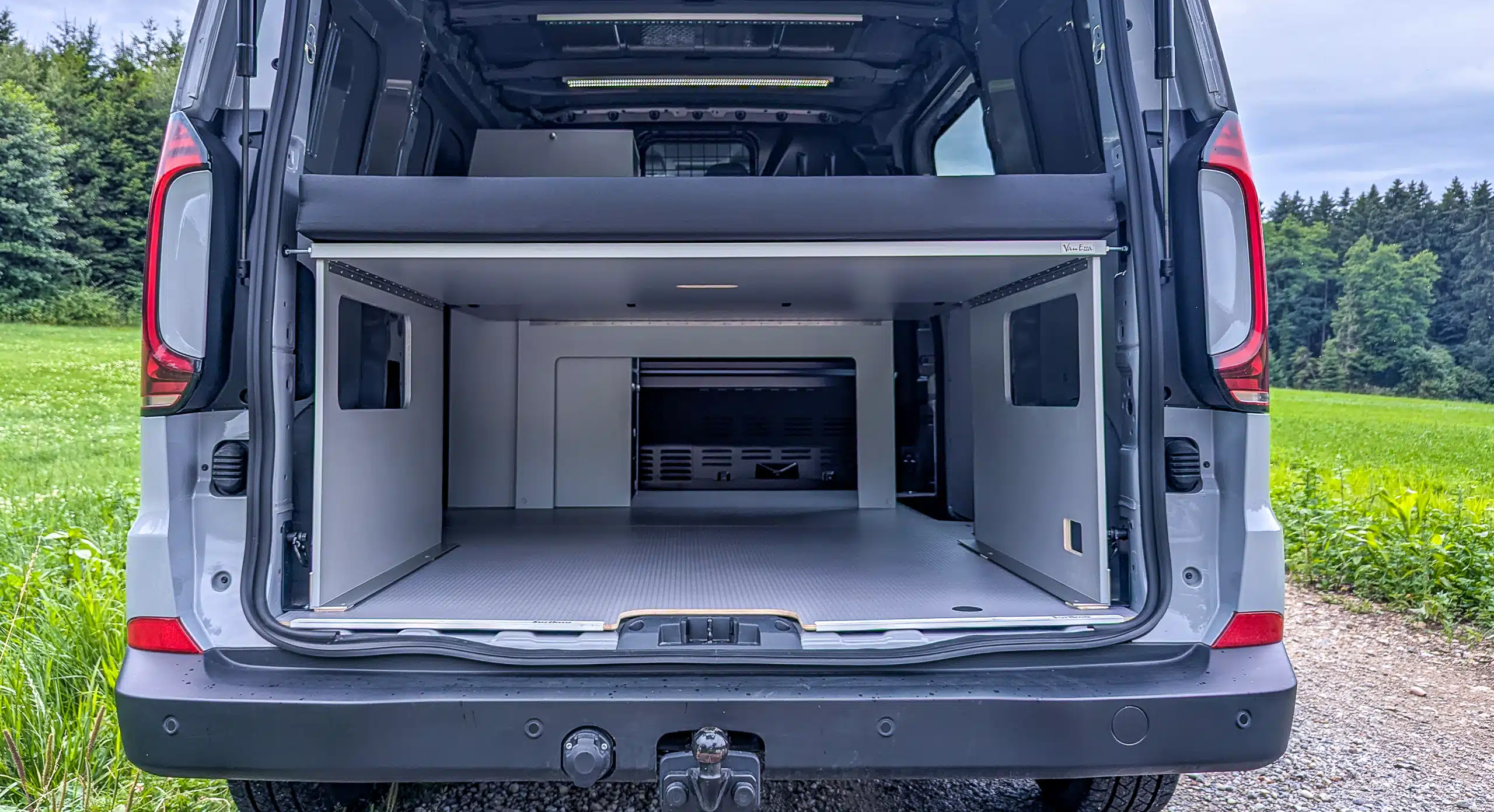 Transporter box installation camping modules sleeping system Surfer