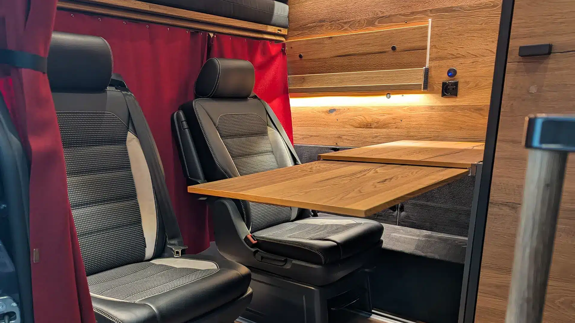 Sprinterausbau Ausziehtisch