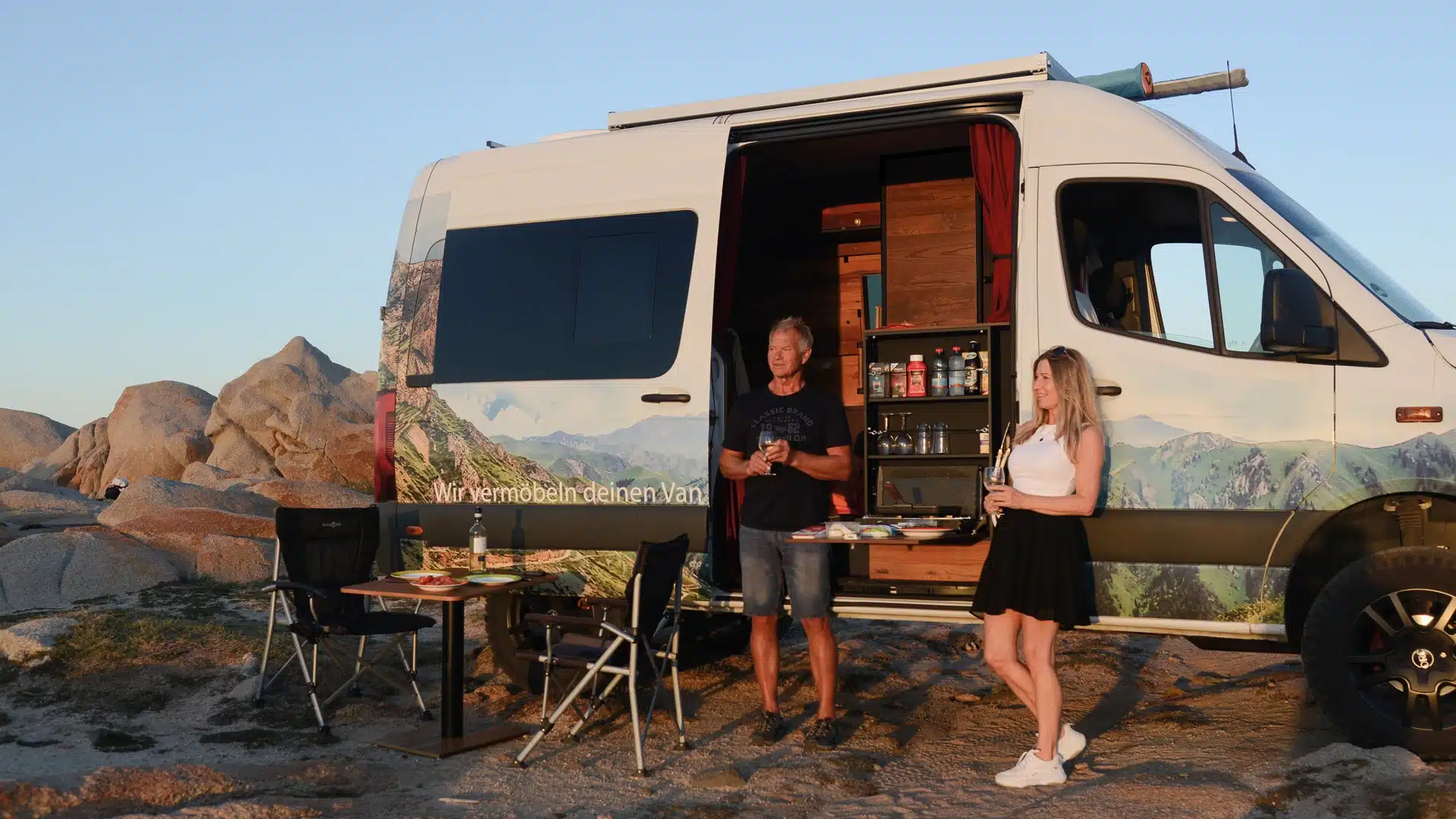 VanEssa Camper-Ausbau im Mercedes Sprinter in Italien auf Sardinien