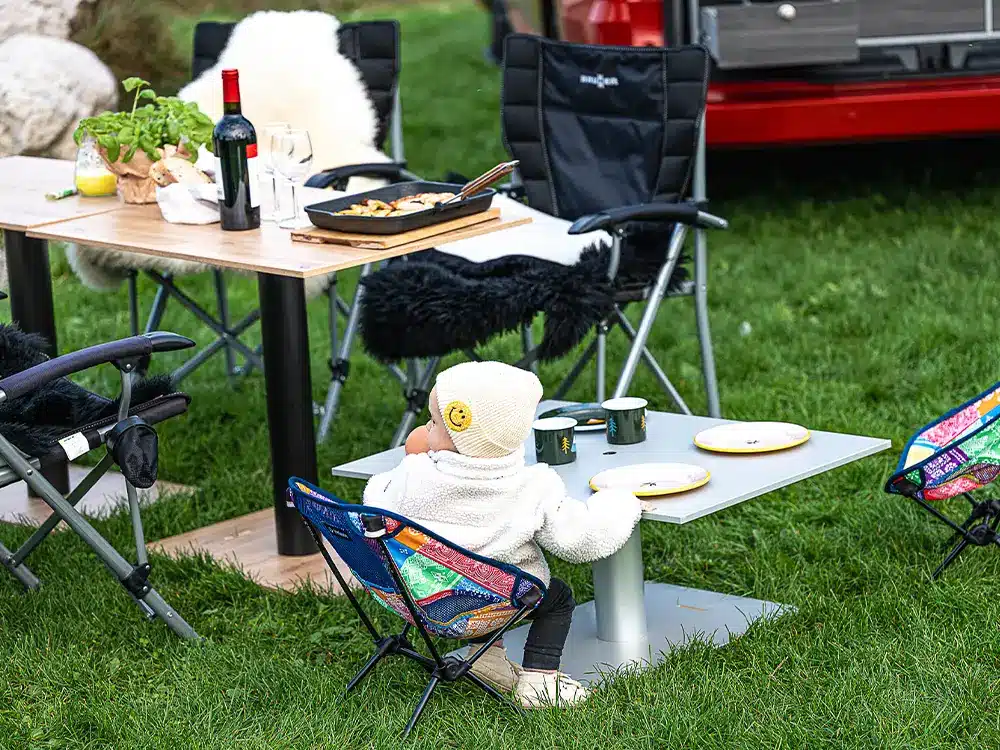 Campingtisch für Erwachsene als Kindertisch und Strandtisch