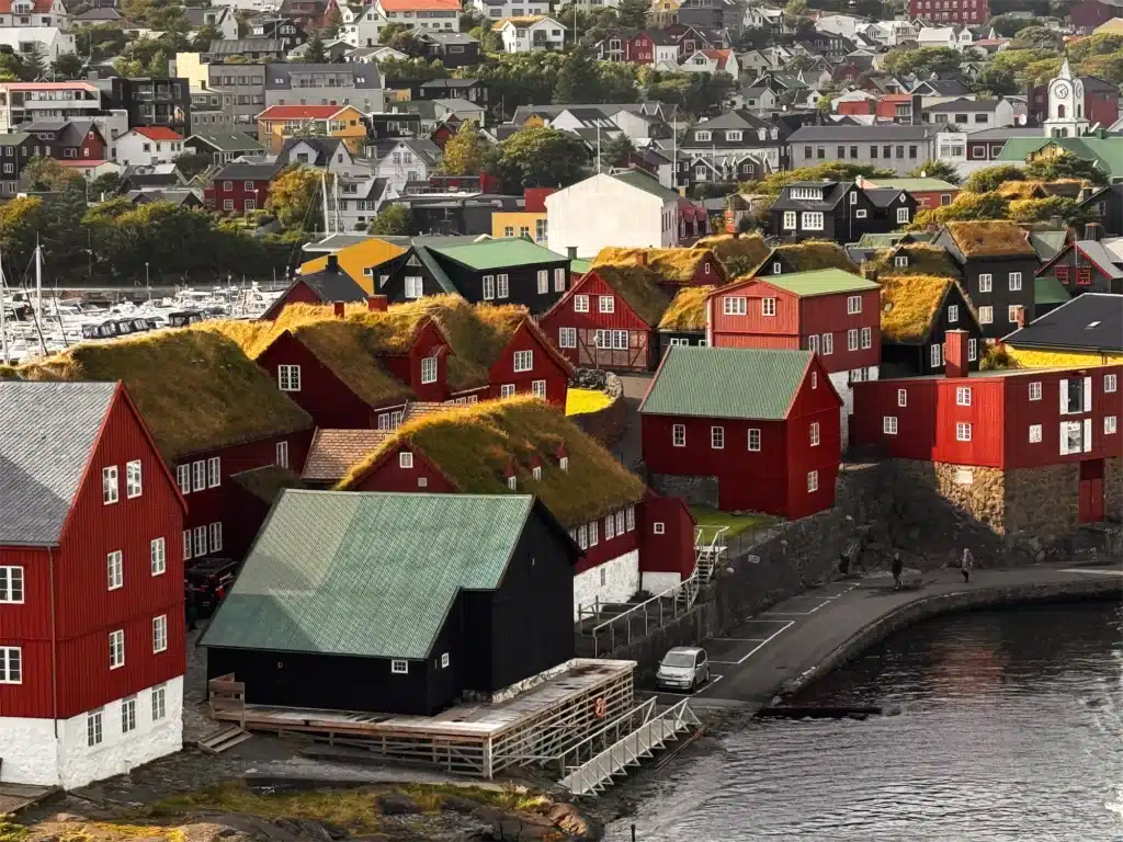 VanEssa Camper auf Reisen durch Island