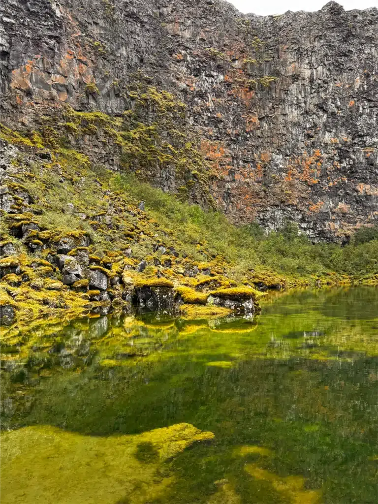 VanEssa Camper auf Reisen durch Island