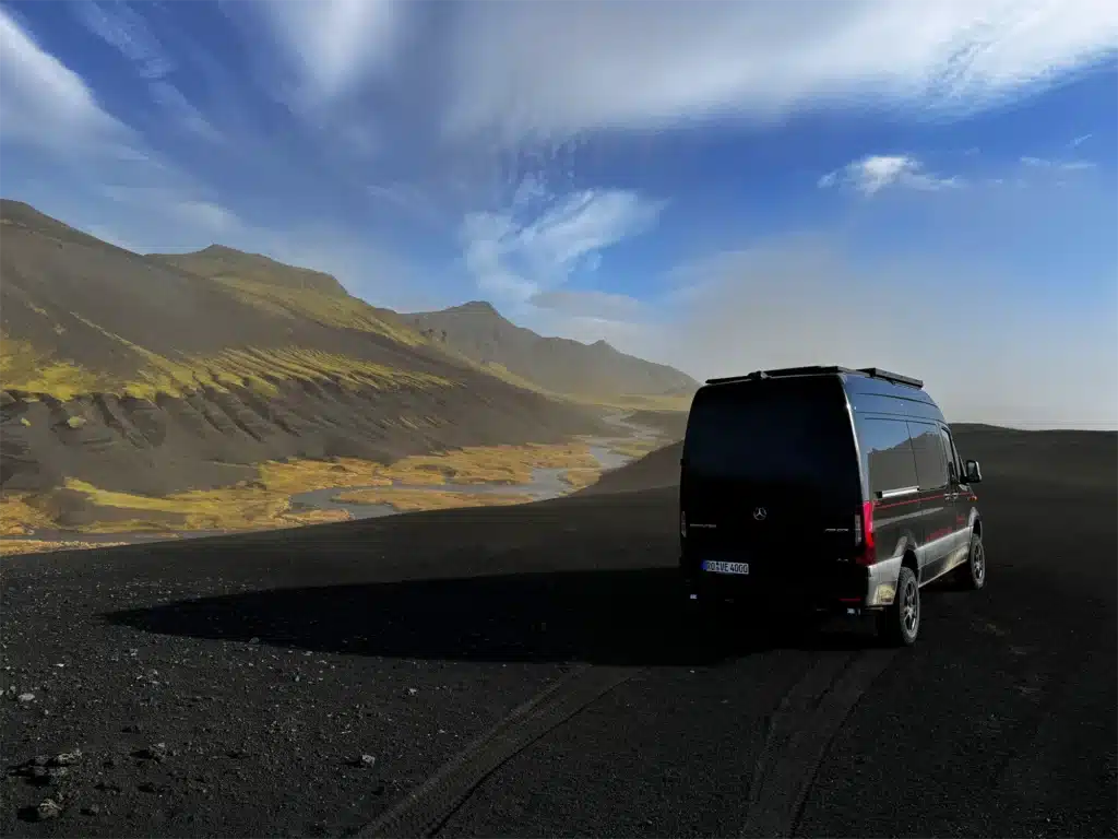 VanEssa Camper auf Reisen durch Island