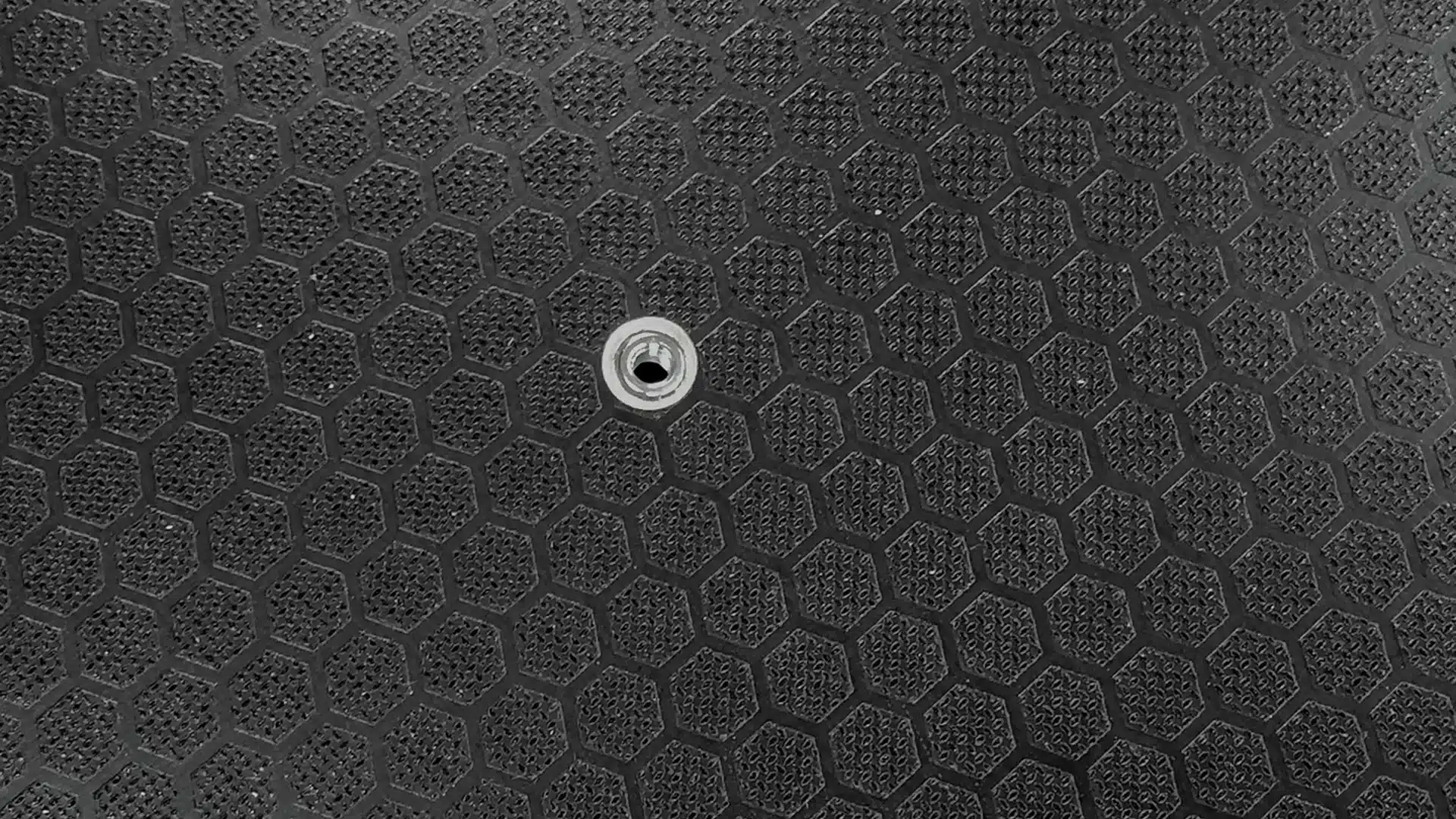 Spacetourer Jumpy 3 PSA Stellantis Campingmodule Einbau Heckauszug Riva Boden Befestigungs-Rampamuffe