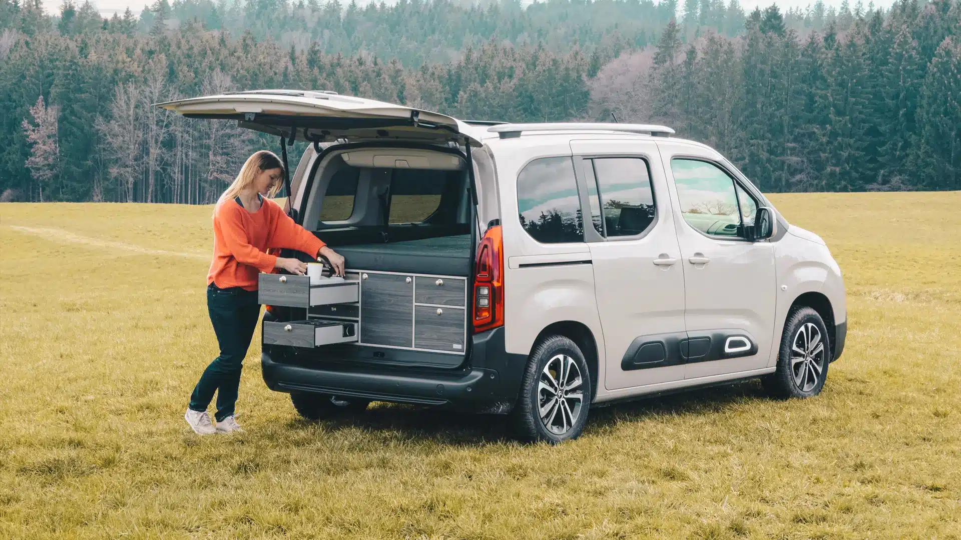 E-Doblo camping kitchen