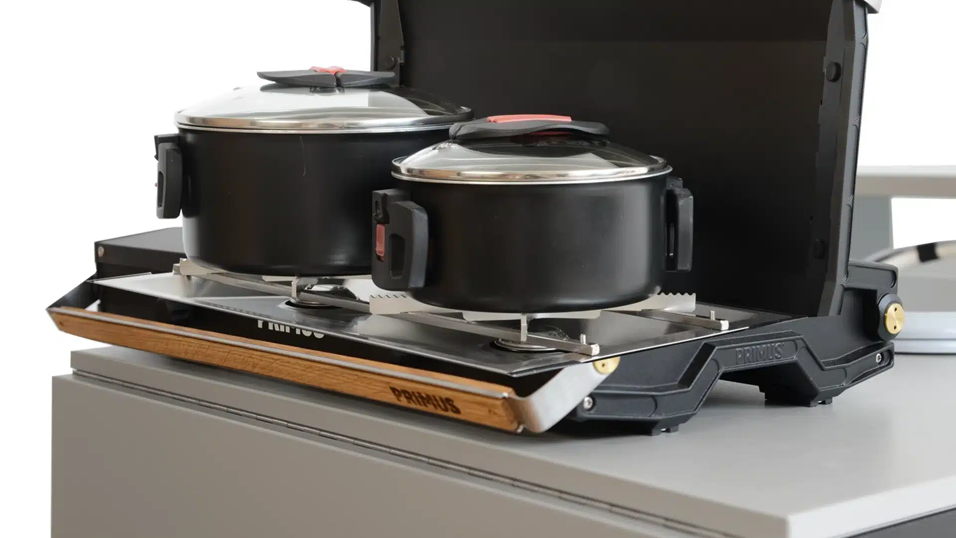 Tourneo Transit Tourneo Custom camping modules open double-burner gas hob with two pots on Riva kitchen module