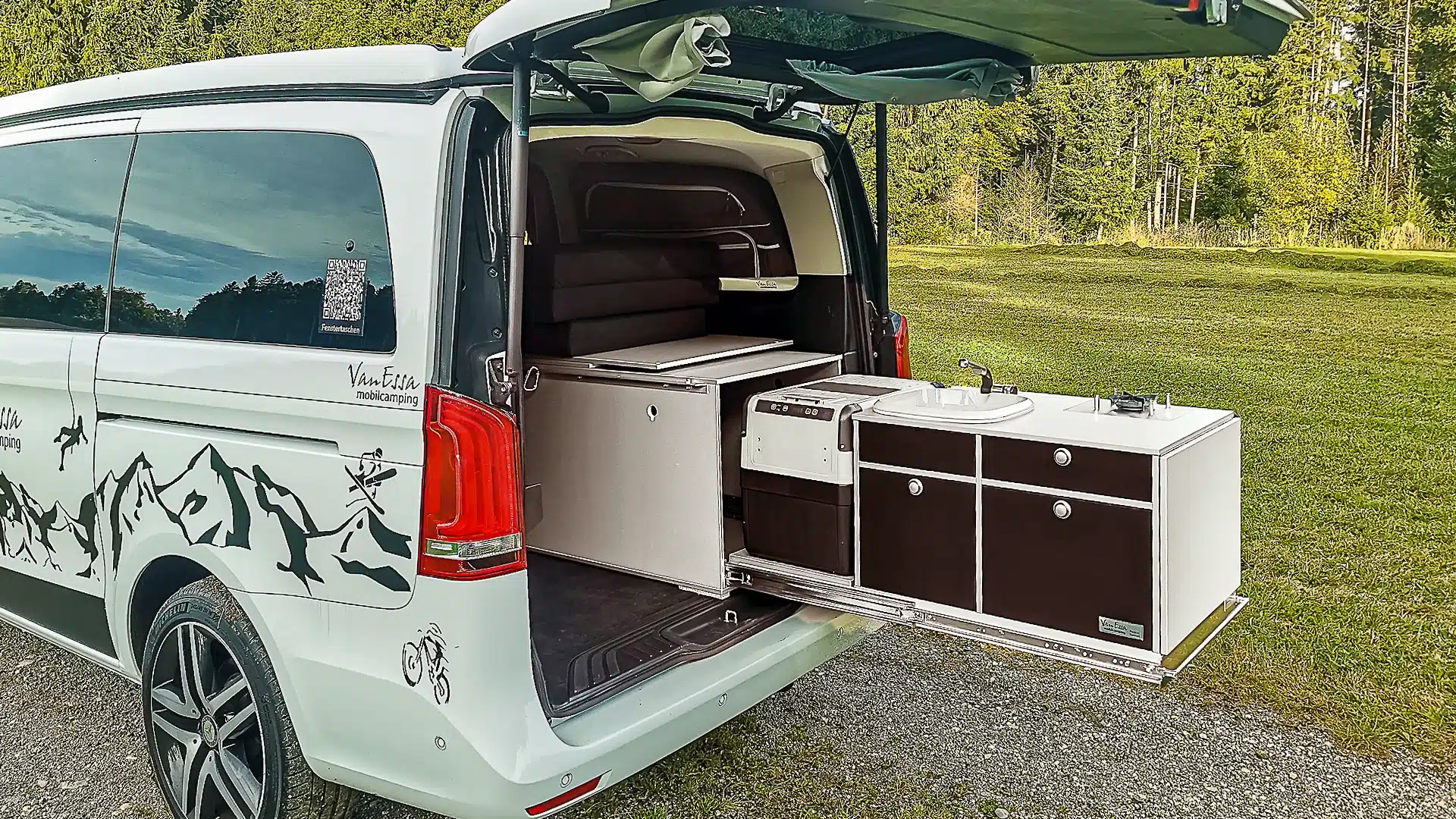 Campingmodul Arco Schwerlastauszug mit Küchenmodul, Kühlbox und Schlafsystem im Mercedes Viano