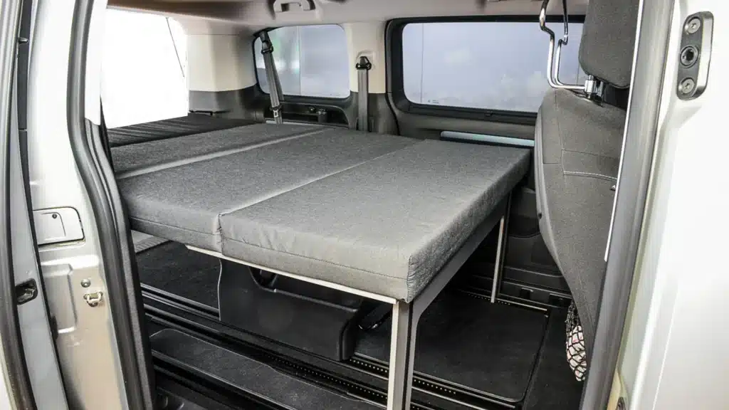 Traveller Expert 3 camping modules installation sleeping system Surfer side view