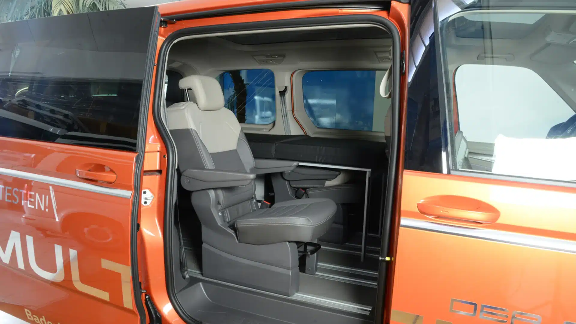 T7 Multivan Einbau Campingmodule Schlafsystem Surfer geteilt Einzelbett