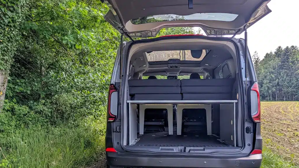 Transporter Caravelle camping modules Sleeping system Surfer rear view Mattresses in packed state