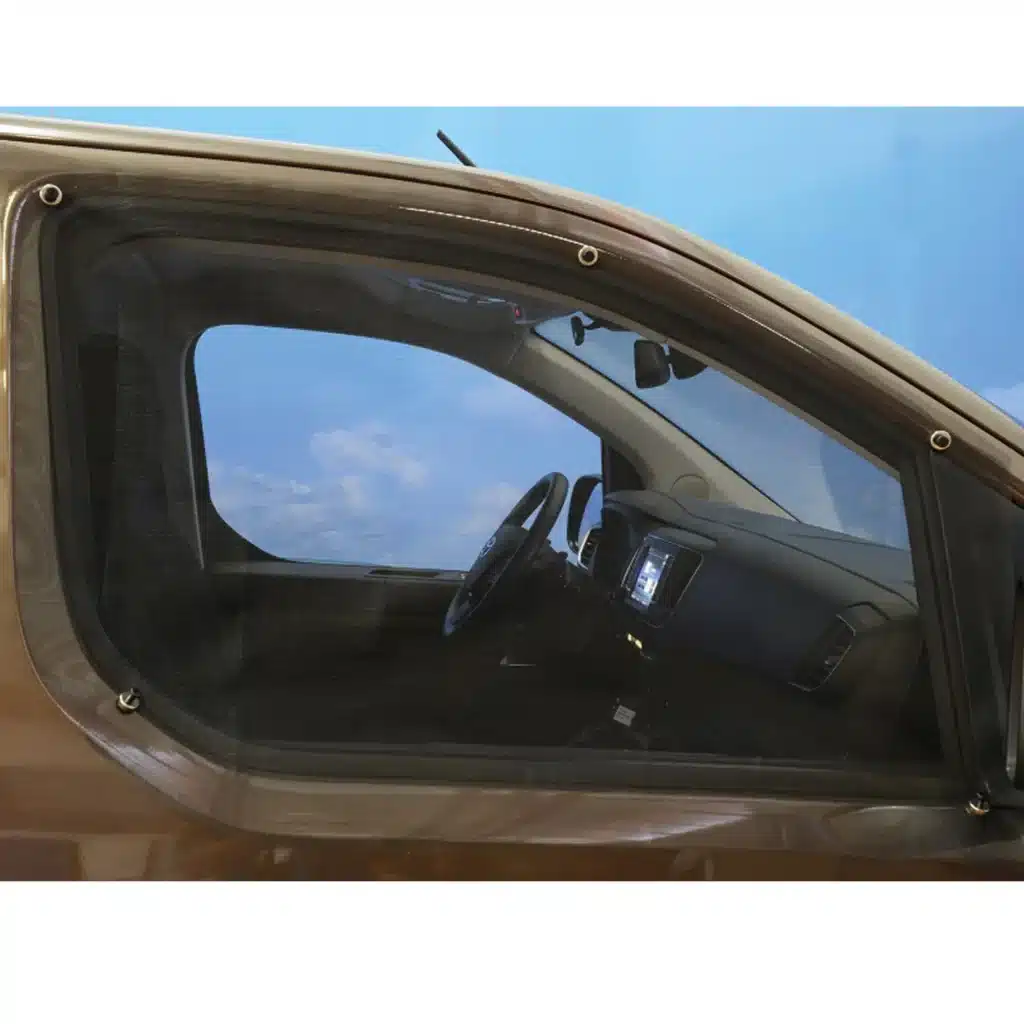 VanEssa mosquito net with magnetic attachment to the Stellantis / PSA van