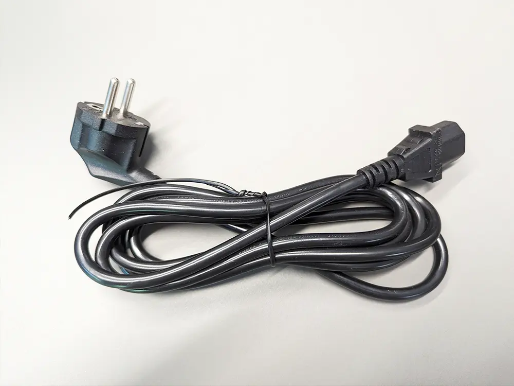 Kühlbox-230V-Kabel