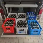 Heckauszug Riva im Volkswagen T5 T6 Getraenkekisten von oben