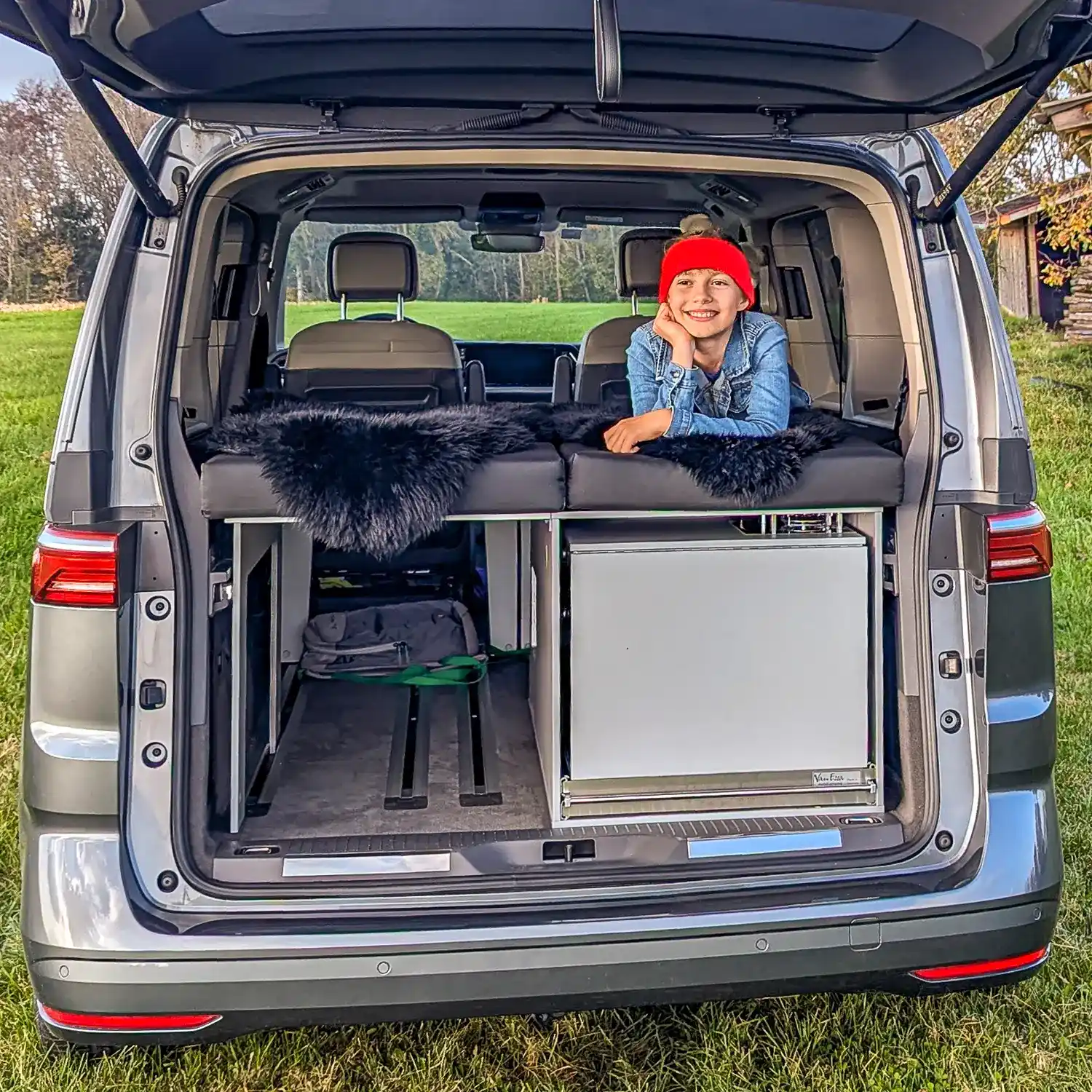 Arco system in VW T7 Multivan double bed alone