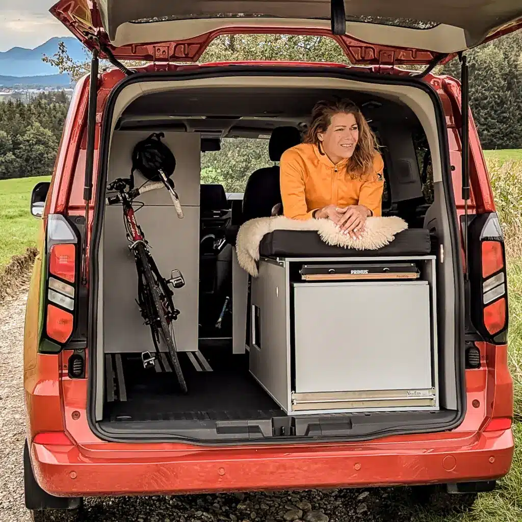 VanEssa Arco System mit Einzelbett mit Fahrrad