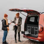 VanEssa Heckküche niedrig Korpus-Silber Front-Schwarz-matt im Renault Kangoo