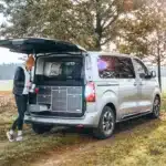 VanEssa Heckkueche 53 Korpus-Silber Front-Swiss im Stellantis PSA Van Kaffeekochen