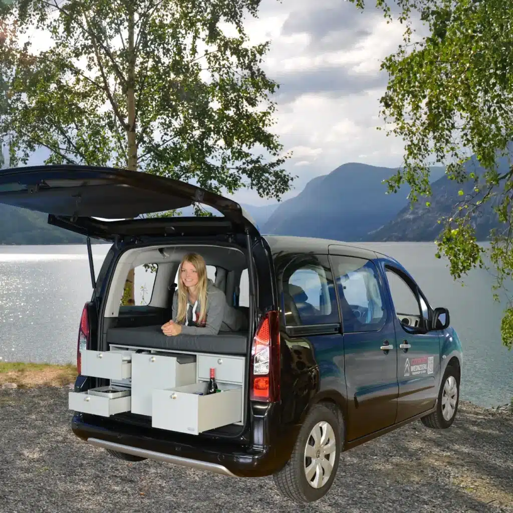 VanEssa Heckkueche Korpus-Silber Front-Silber im Citroen Berlingo