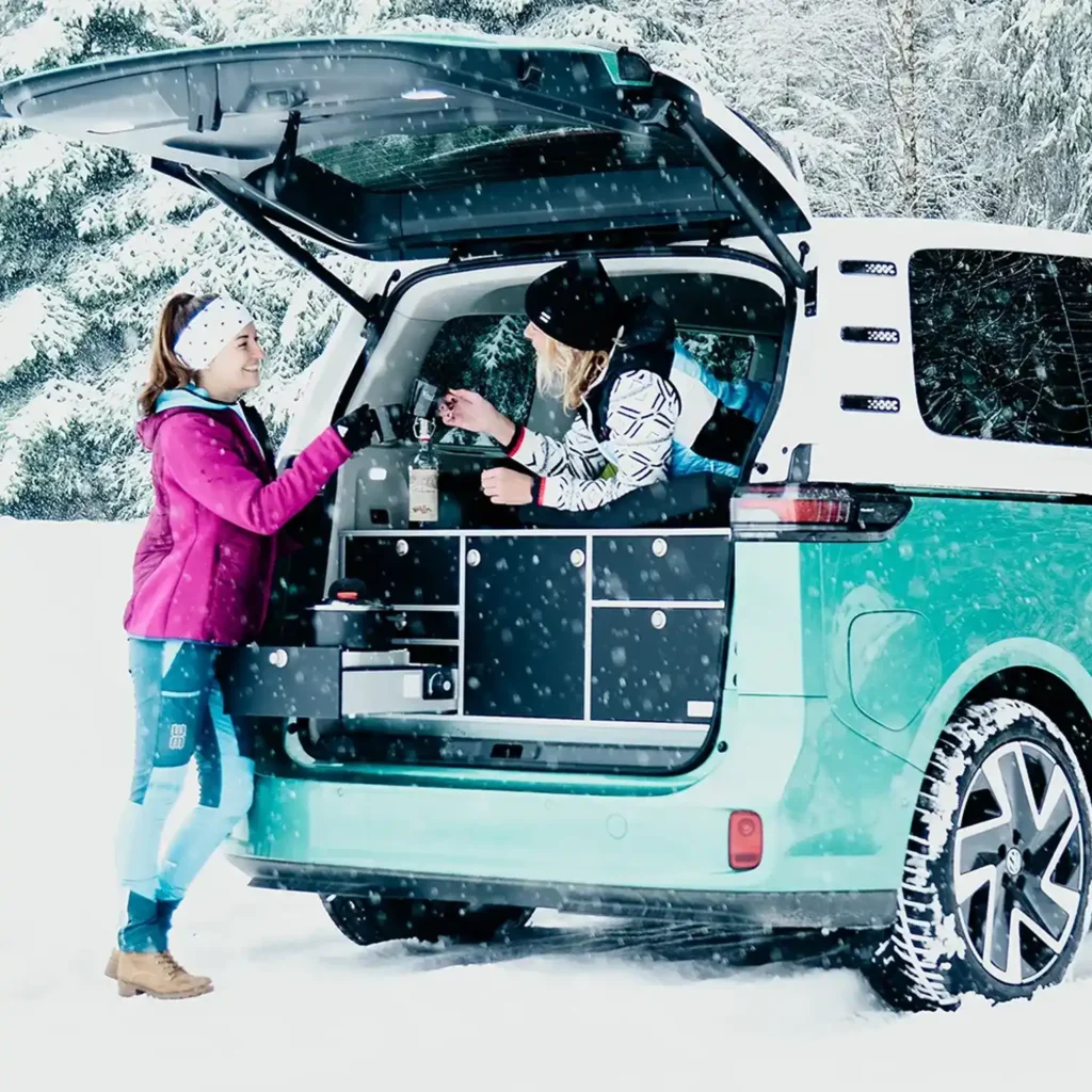VanEssa Heckkueche im VW ID. Buzz im Winter