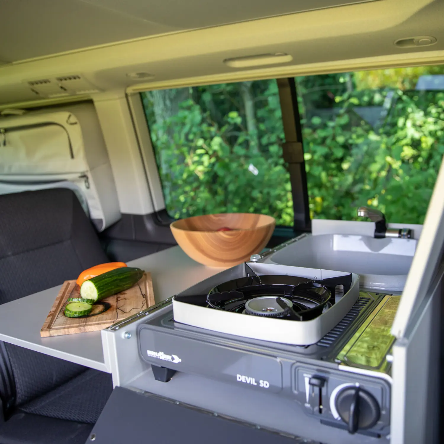 Oslo Kuechenmodul Silber Kocher Schneidebrett im VW T5 T6