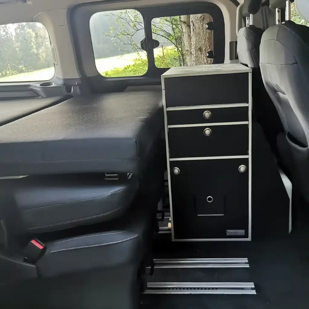 Oslo Kuechenmodul silber schwarz-matt im Ford Tourneo Custom