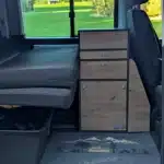 Kuechenmodul Oslo Graphit Wildeiche im VW T5 T6 Multivan Beach geschlossen mit Bett