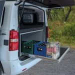 VanEssa Heckauszug Riva im PSA Stellantis Van beim Einkauf