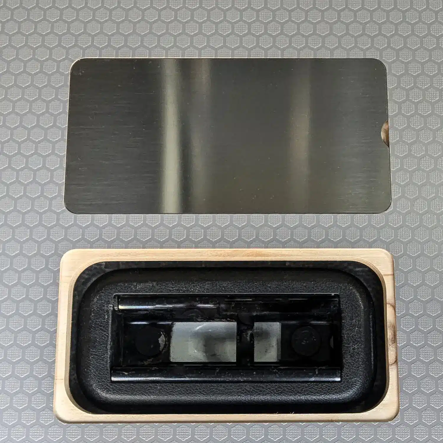 Fahrzeugboden für VW Transporter und Caravelle T5 T6 Edelstahl Abdeckungen