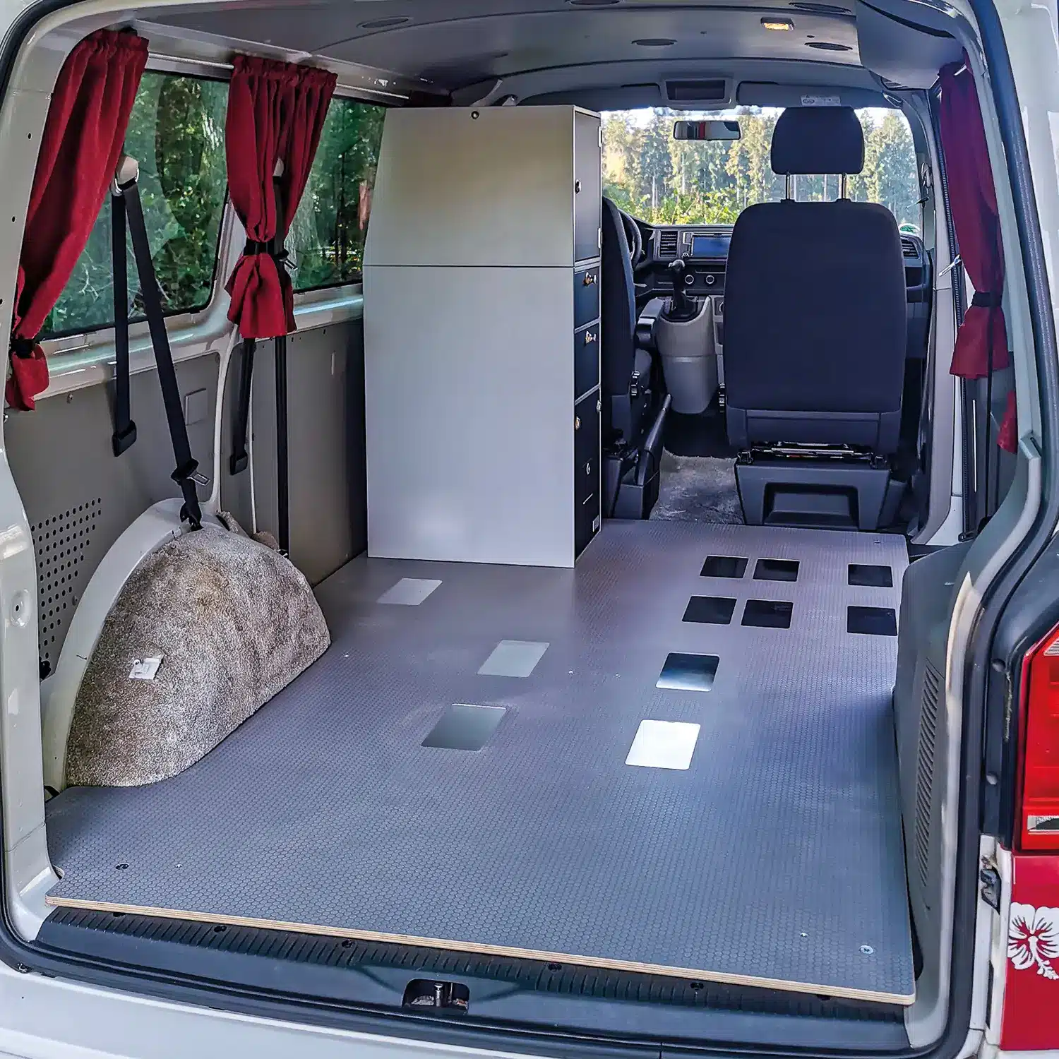 Fahrzeugboden fuer VW Transporter und Caravelle T5 T6 ganze Bodenplatte mit Modulturm