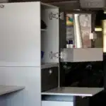 Aufsatzschrank Korpus-Silber Swiss im VW Bus