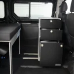 Modulturm Korpus-silber Schwarz-matt im Vivaro Trafic Primastar NV300 offen