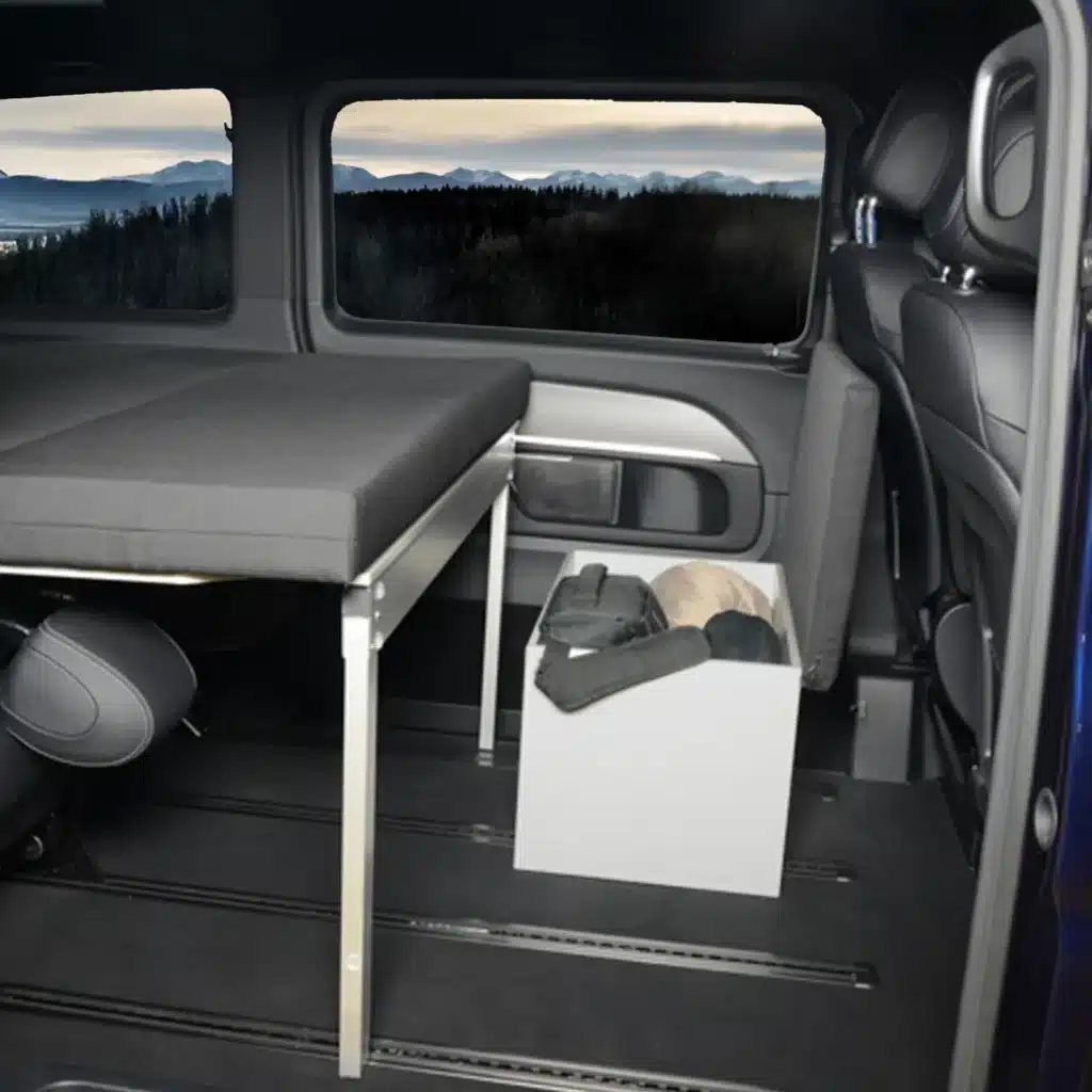 VanEssa Staubox im Mercedes Van Gepaeck