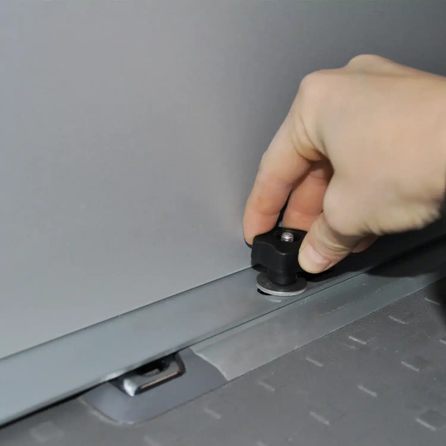 VanEssa rear board in VW T5 T6 Multivan mounting with T-bolt