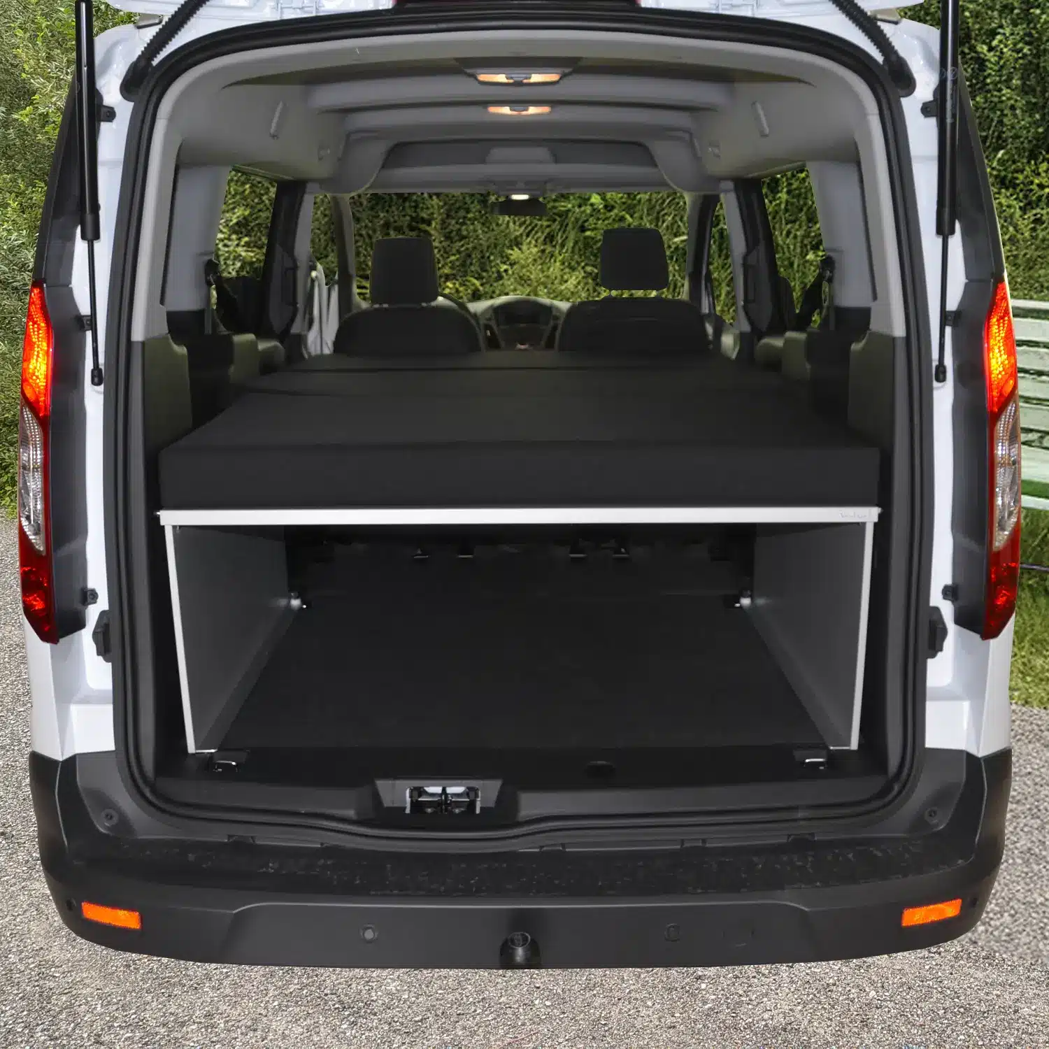 VanEssa Schlafsystem Ford Tourneo Connect II langer Radstand Heckansicht