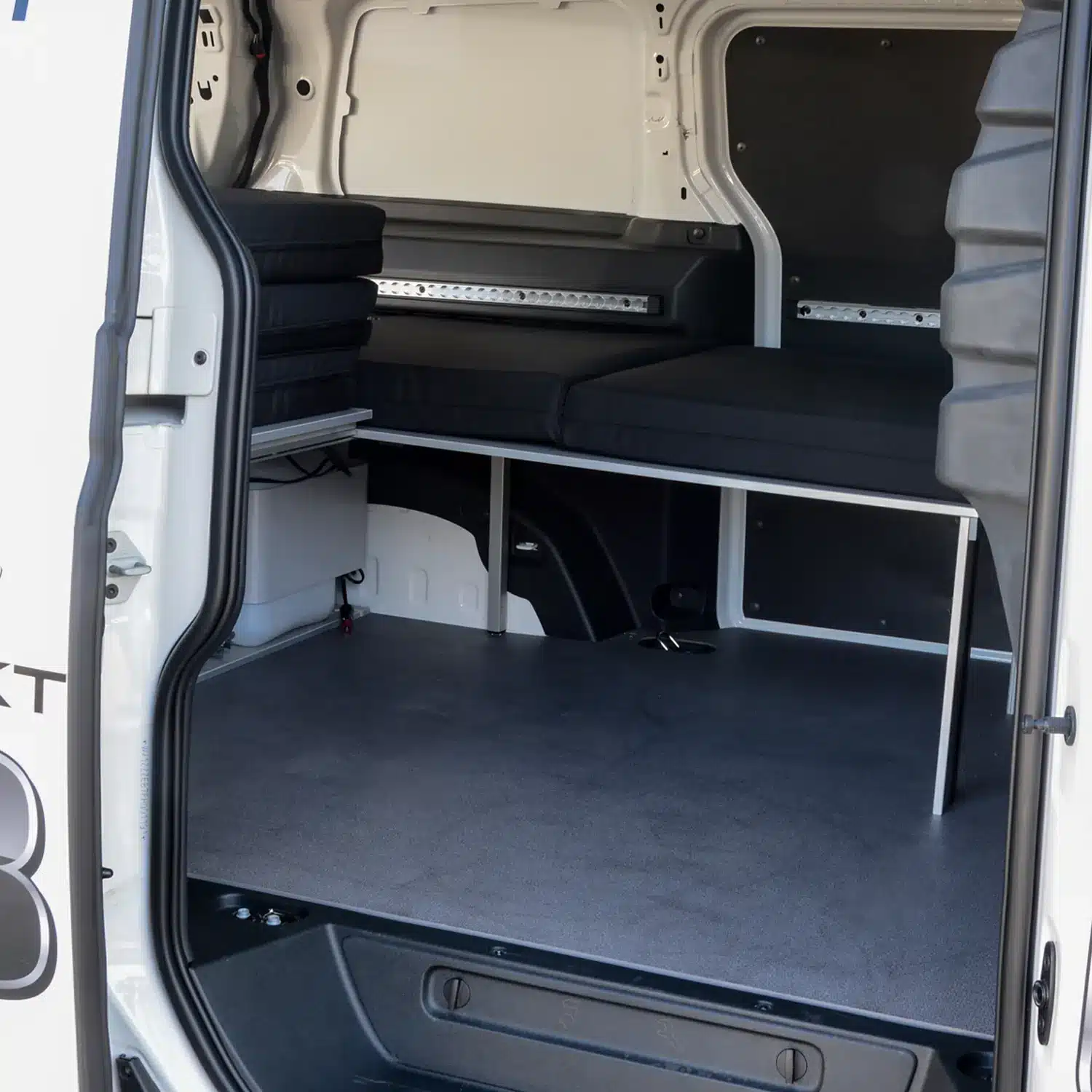 VanEssa Schlafsystem Surfer geteilt VW ID Buzz Einzelbett