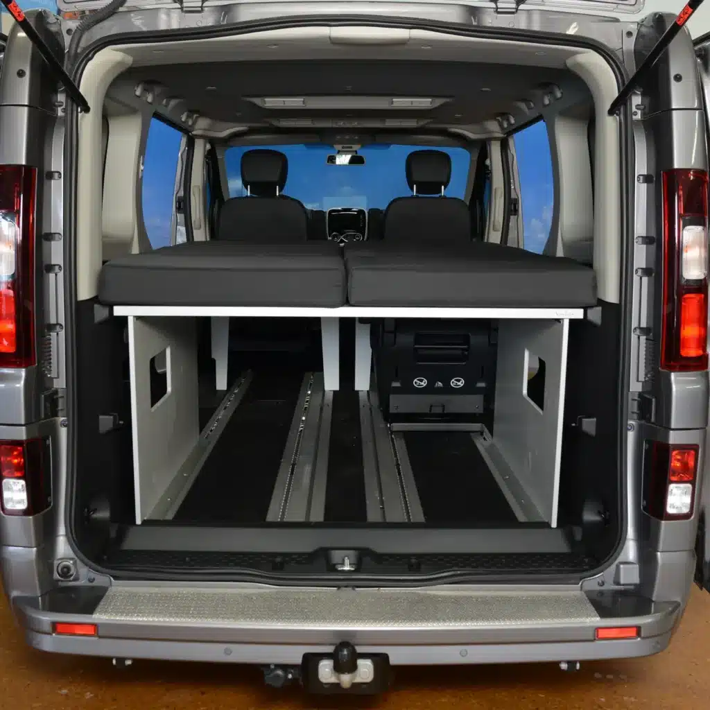 Surfer split sleeping system Vivaro B Life and Trafic Spaceclass rear view