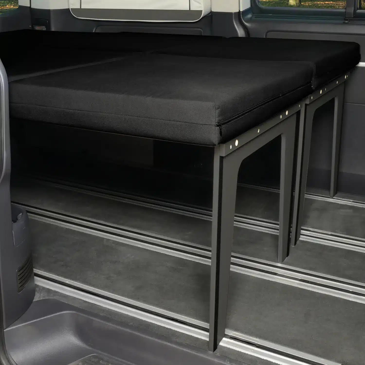 Schlafsystem Surfer geteilt VW T5 T6 Multivan Beach seitlich aufgebaut