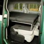 VanEssa Schlafsystem Surfer VW ID Buzz aufgebaut im Auto