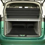 VanEssa Schlafsystem Surfer VW ID Buzz Packzustand im Auto