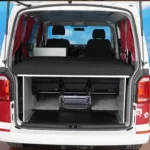Schlafsystem im VW T5 T6 Transporter mit Dreierbank Heckansicht