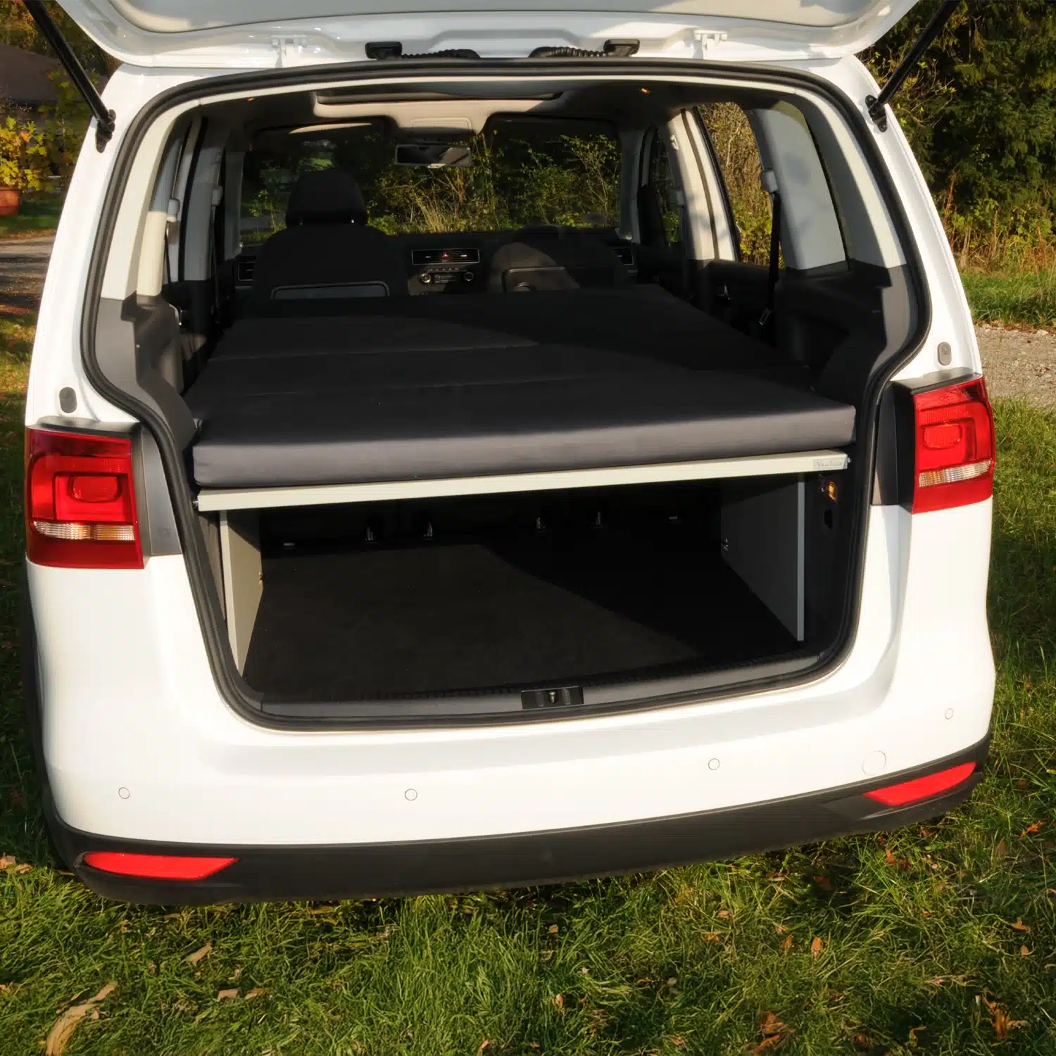 Schlafsystem VW Touran I Heckansicht