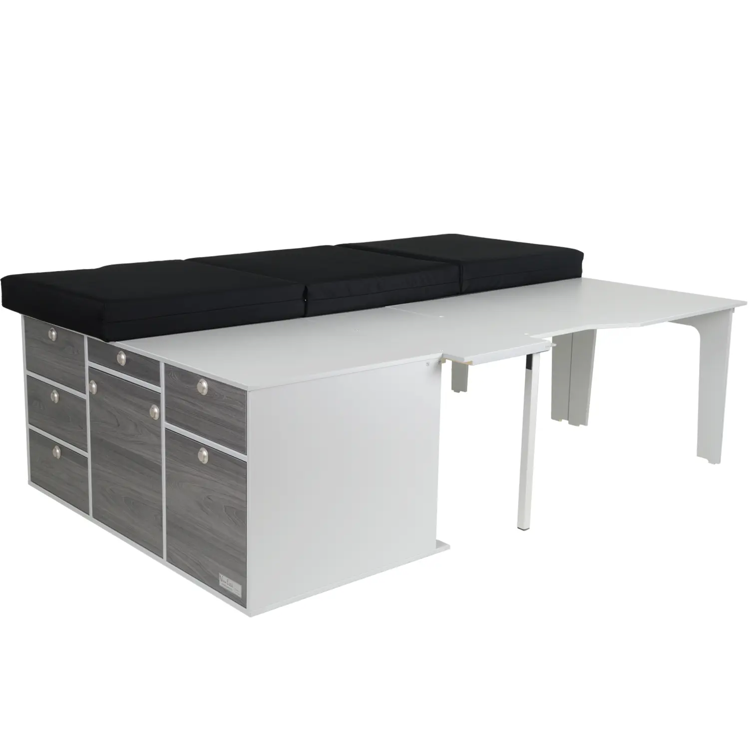 Schlafsystem Surfer geteilt zur Kueche halb aufgebaut