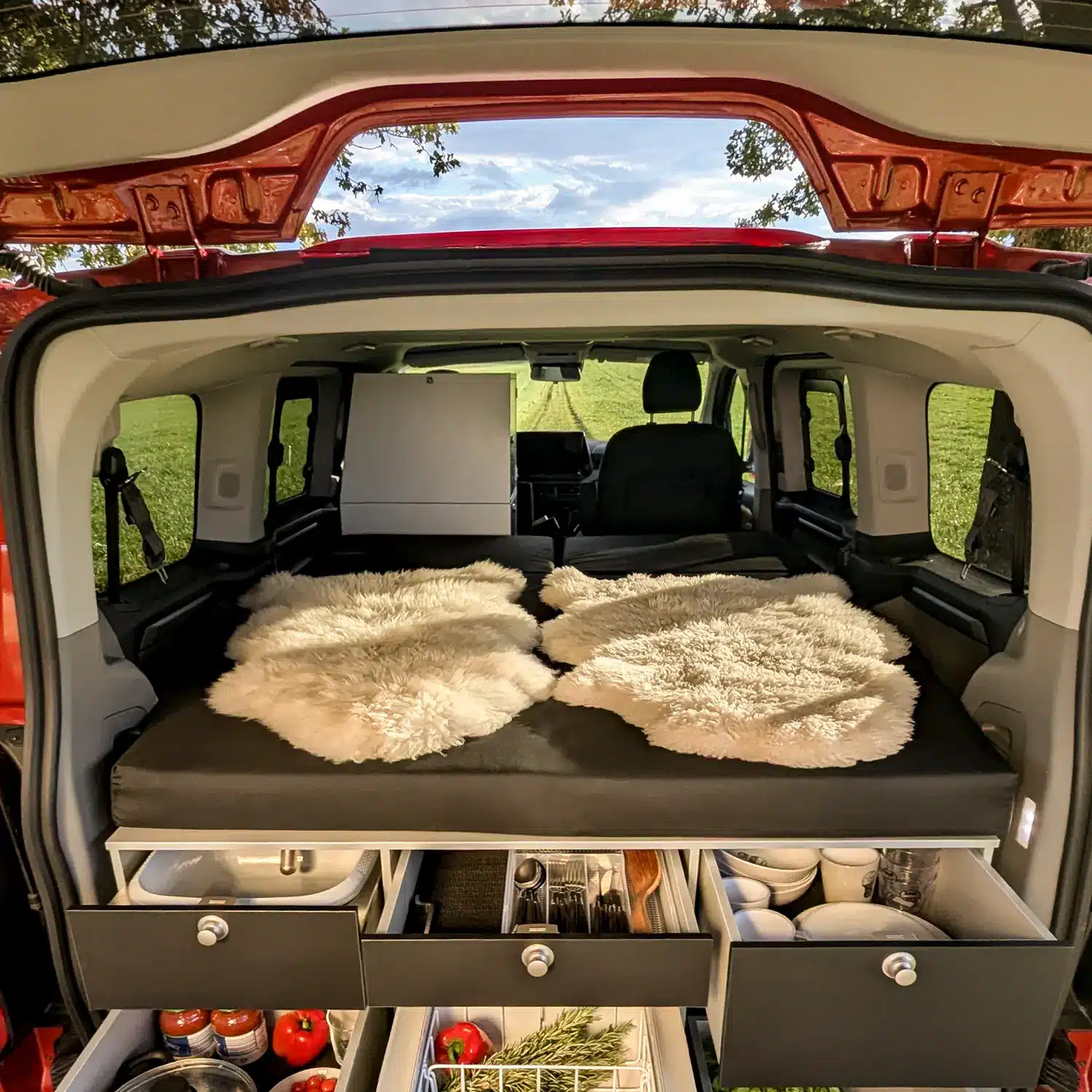 Surfer sleeping system to rear kitchen Ford Custom rear view from above
