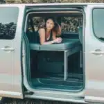 Schlafsystem Surfer zur Heckkueche Stellantis PSA Seitenansicht