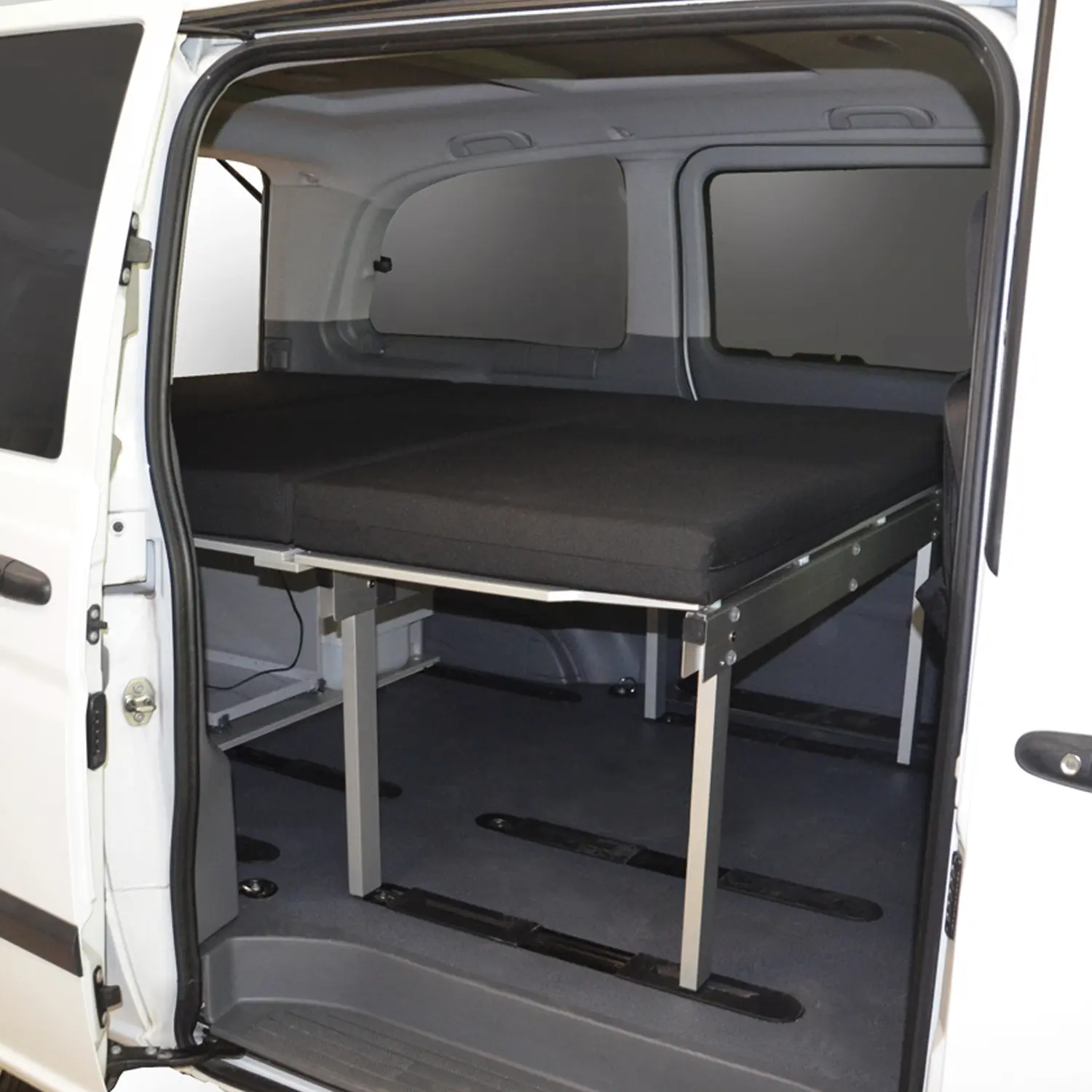 Schlafsystem Van zur Kueche Mercedes Seitenansicht